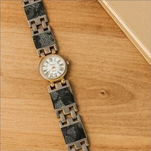 Vintage St. Bernard Silver-Tone Roman Dial Bracelet Watch